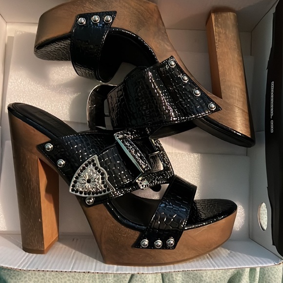 Rodeo Chic Rhinestone Buckle Clogs - Picture 8 of 8